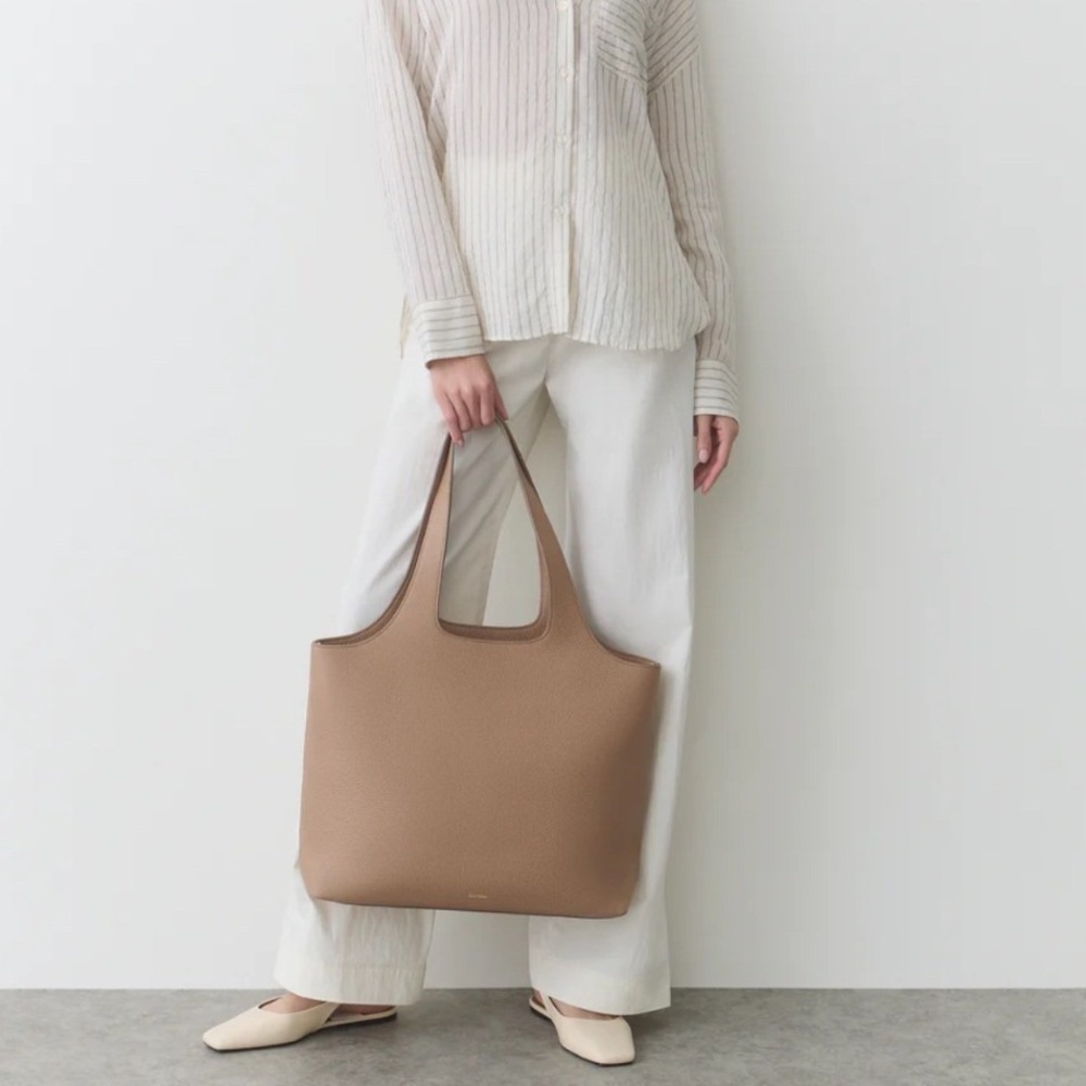 Cuyana System Zipper Tote 16-inch Women Cappuccino Leather Excellent